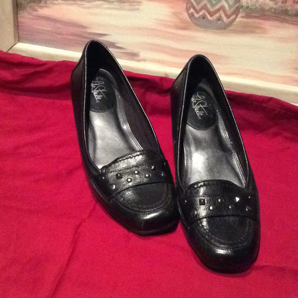 LIFE STRIDE Black 8.5 Studded loafer Very COMFY!!